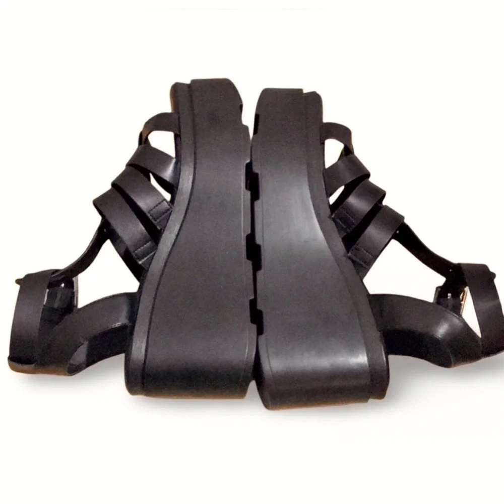 Steve Madden Black Platform Gladiator Sandals